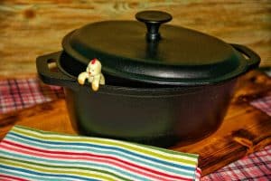 Comment bien culotter une cocotte en fonte pour une cuisson optimale